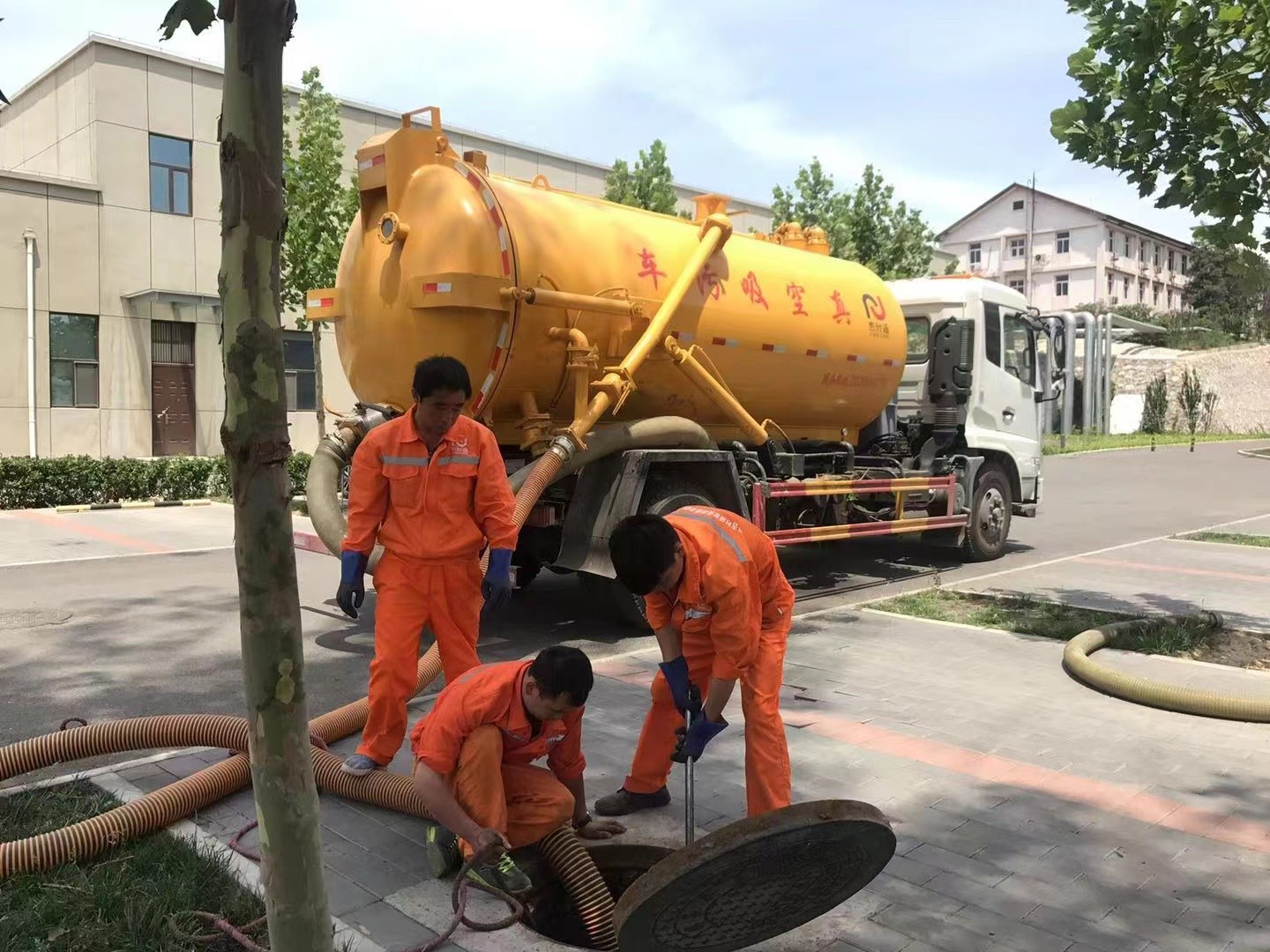 孟州化粪池清理与5-8吨吸粪车施工效率分析